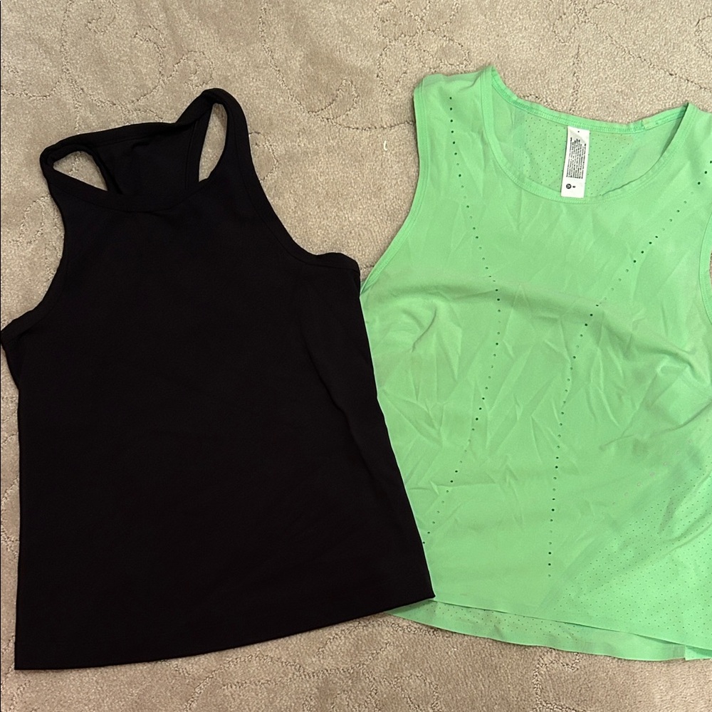 2 pack! Lululemon Black and Green Women's Tank Tops